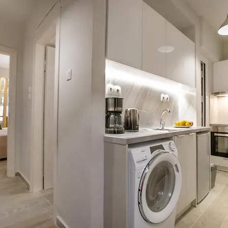 Apartment Waikiki In The Center By Ghh Athens